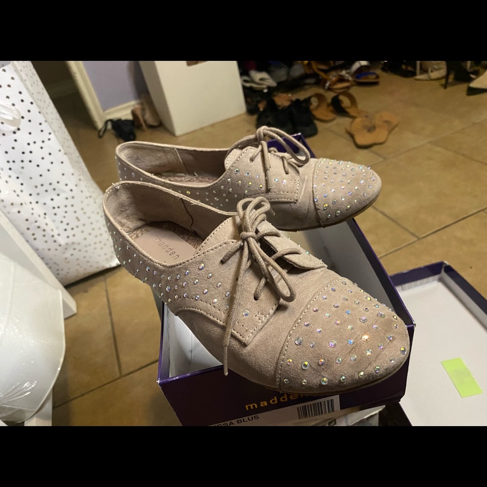 Steve Madden studded shoe